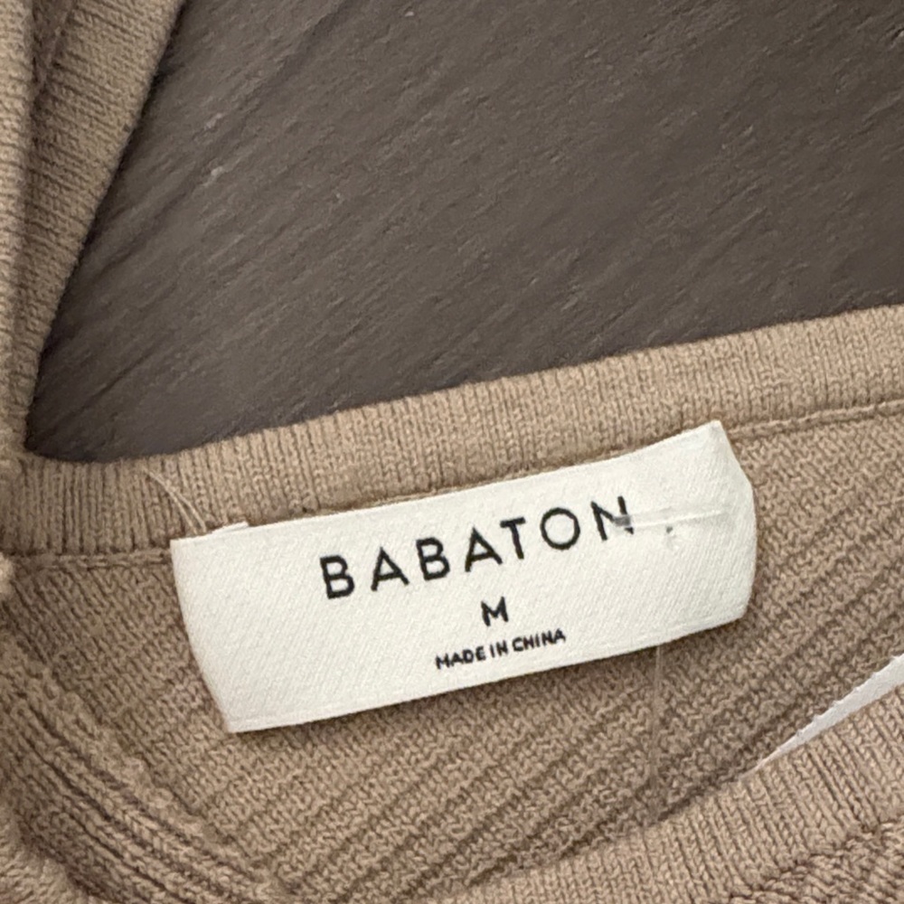 Babaton Ribbed V-Neck Tank - Picture 2 of 4